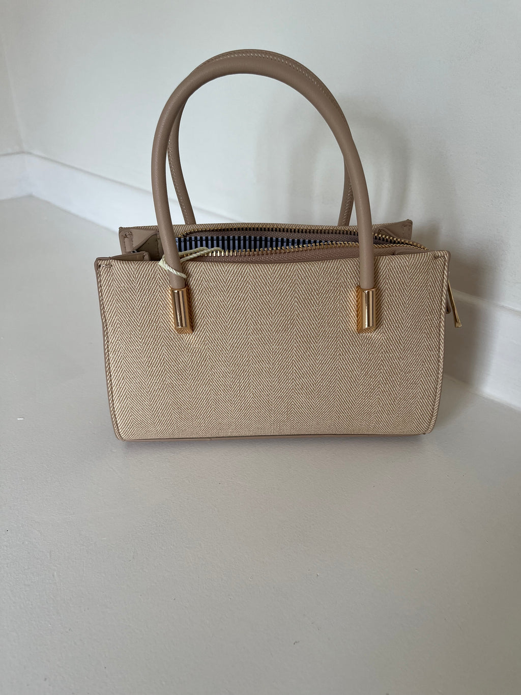 Beige small handbag