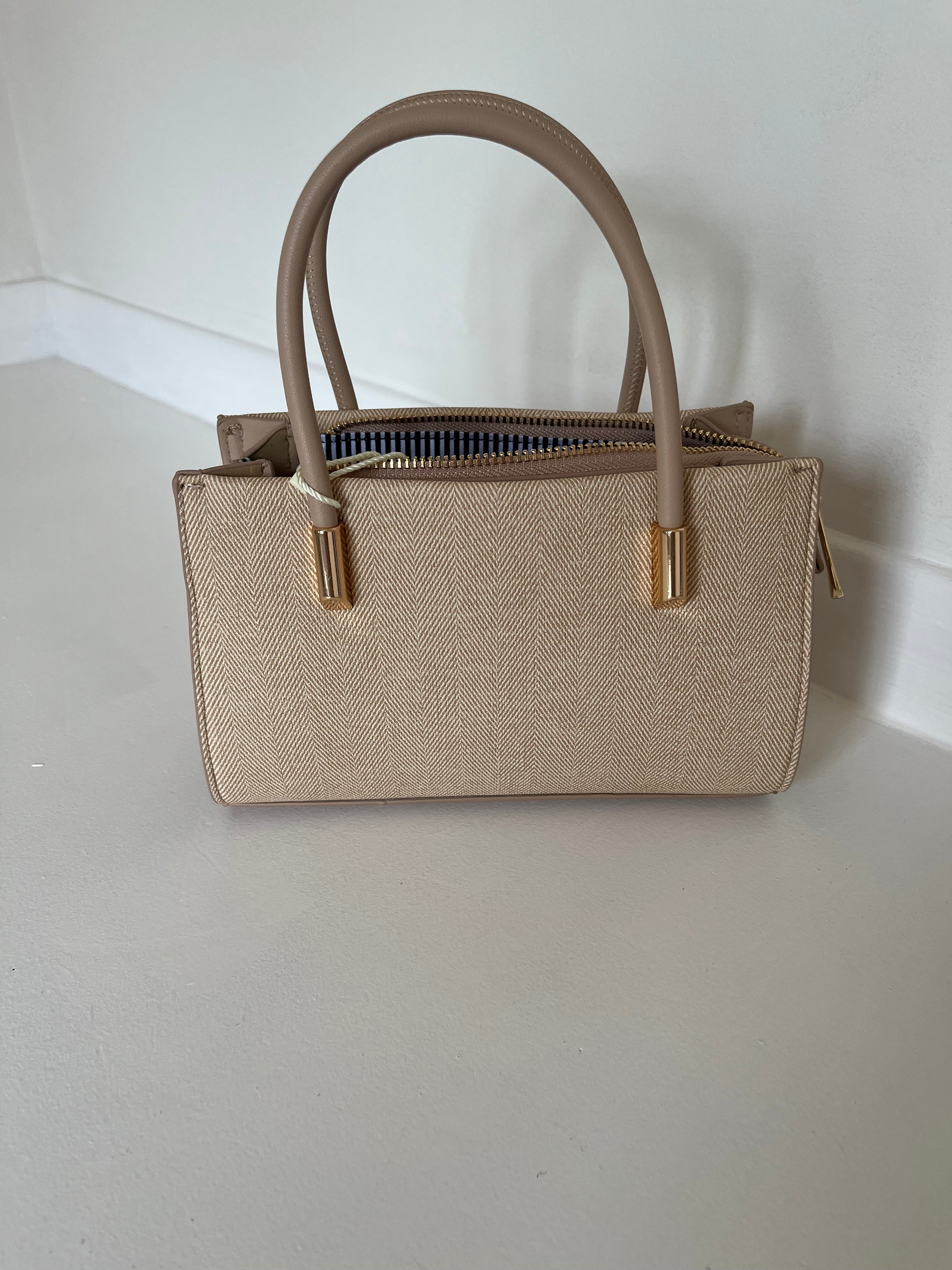 Beige small handbag