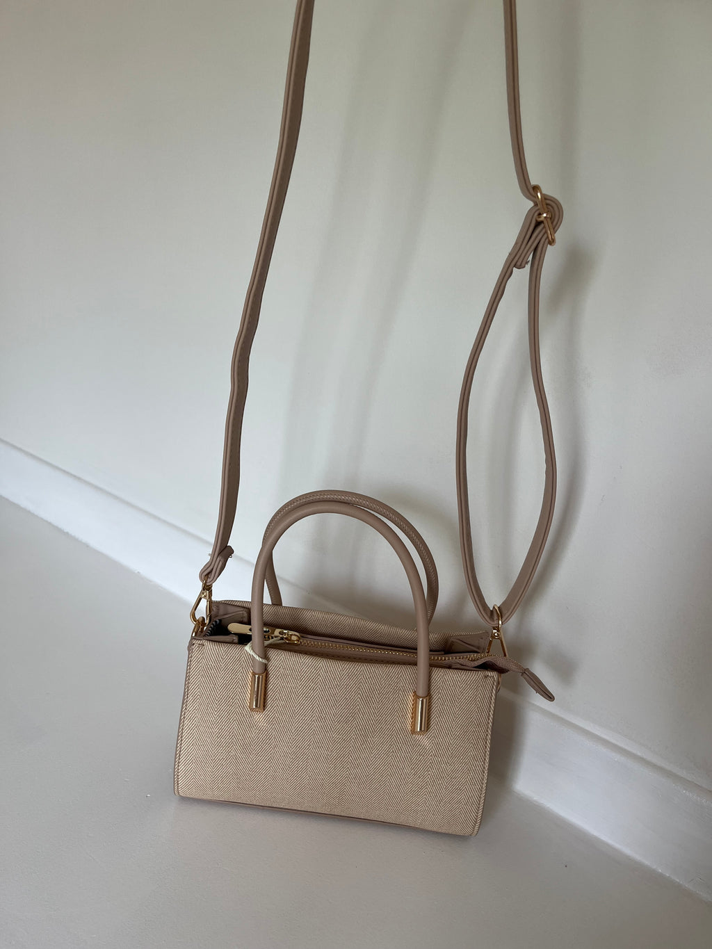 Beige small handbag