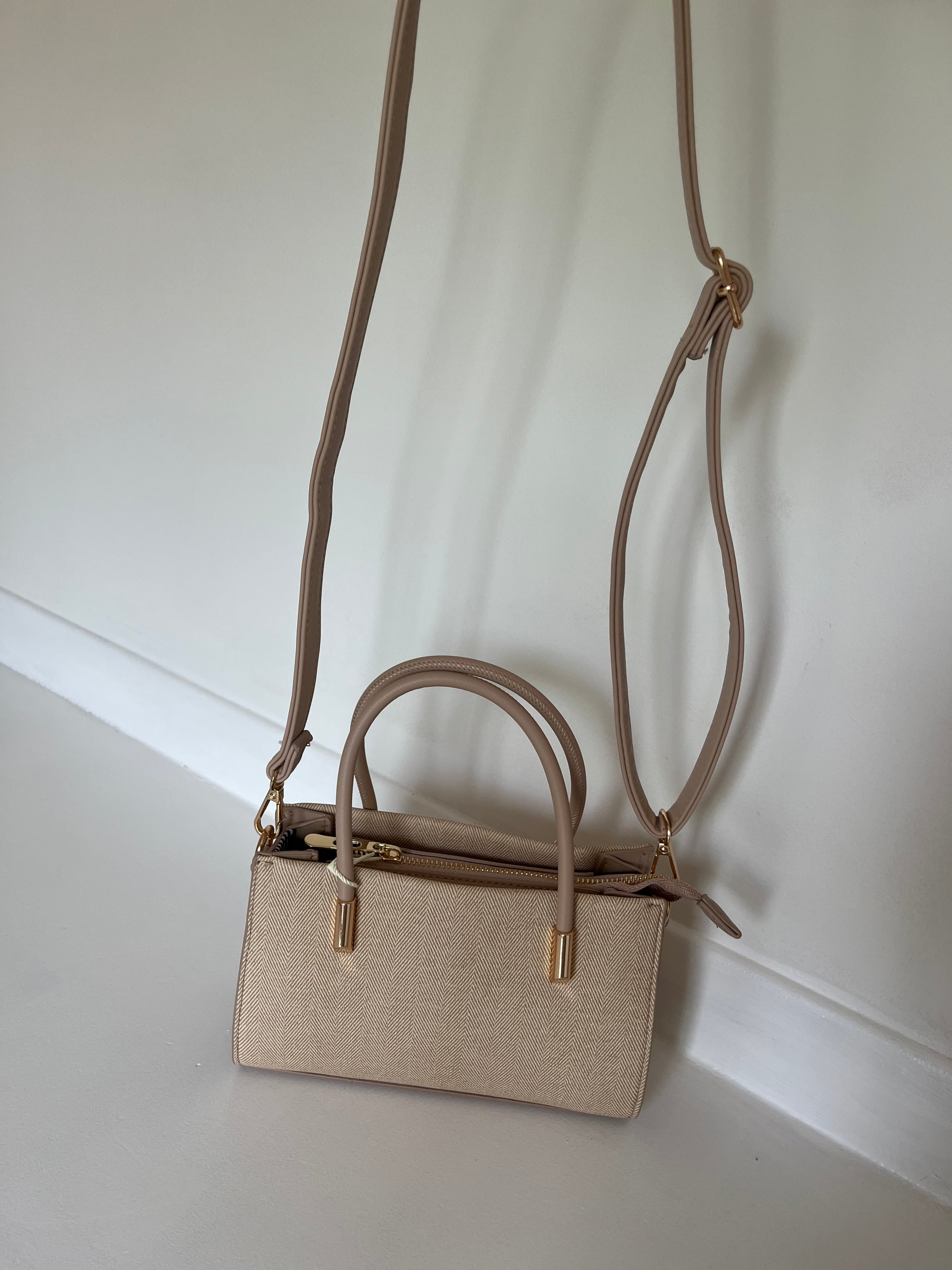 Beige small handbag